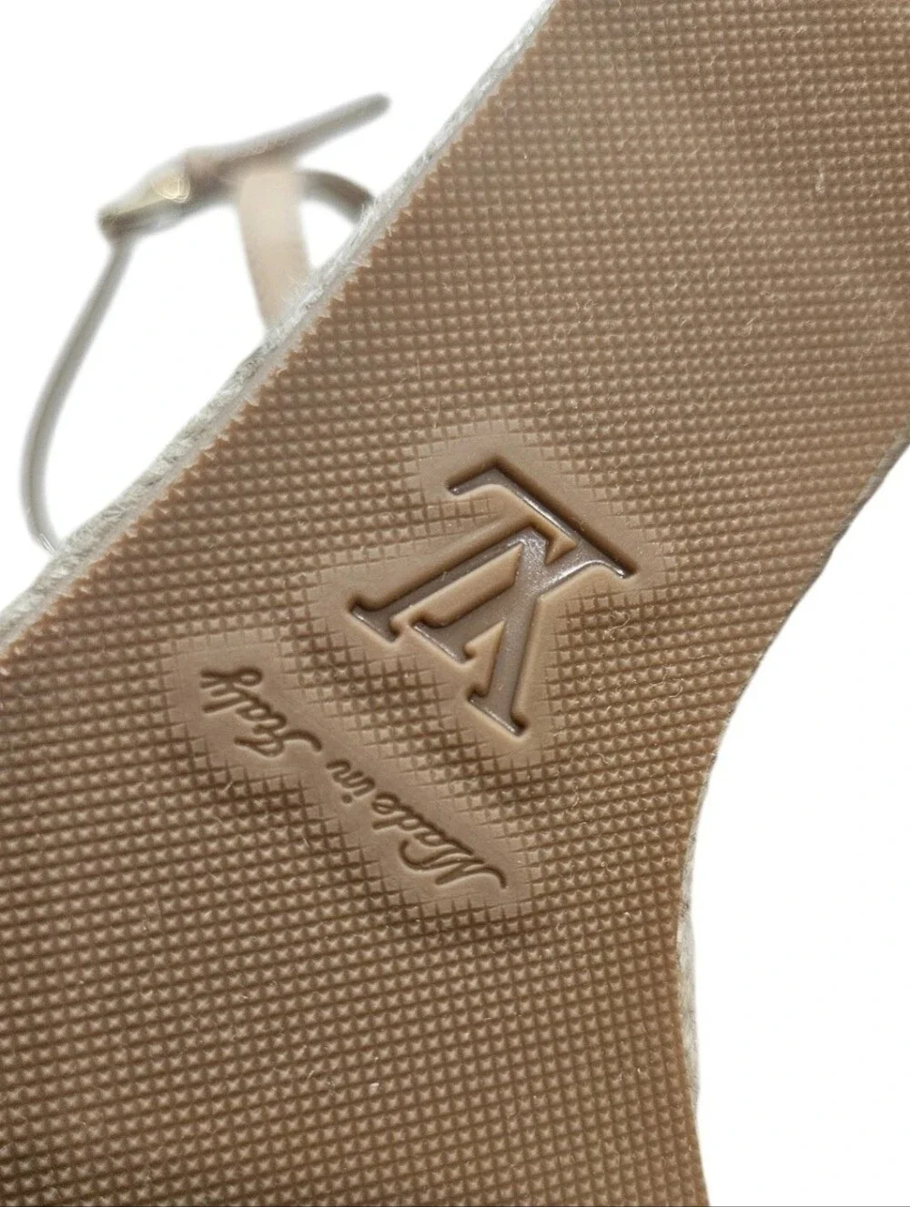 Louis Vuitton Helios Wedge Sandal Size 39 NIB